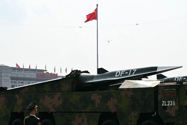 "中, 수천㎞ 밖 항공기 겨냥 '공대공' 극초음속 미사일 개발"
