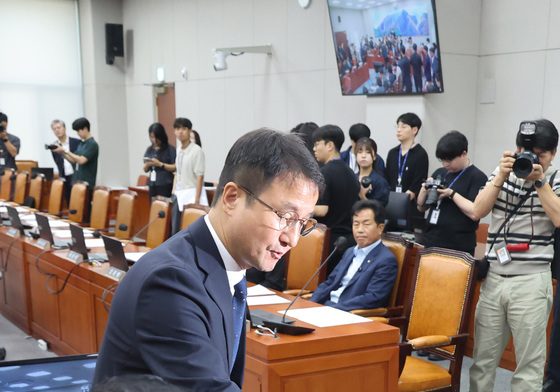한병도, 이진숙 제명 촉구 결의안 투표