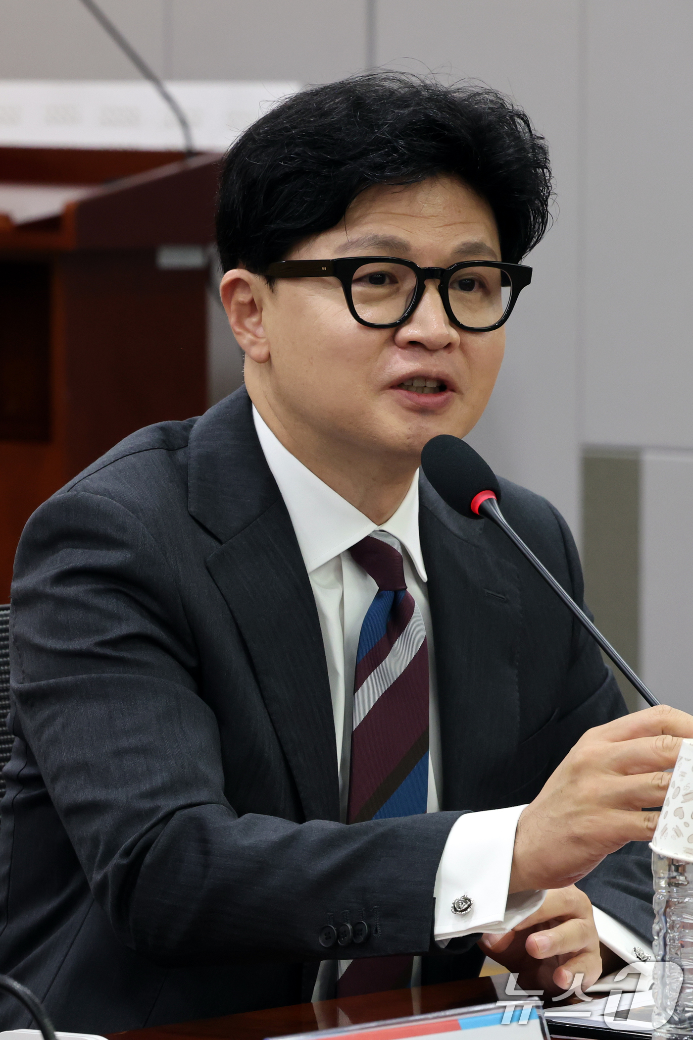 (서울=뉴스1) 황기선 기자 = 한동훈 무소속 의원이 25일 오전 서울 국회 의원회관에서 열린 제10차 대한민국 미래혁신포럼 세미나 '미국의 大전략과 한국의 선택'에서 인사말을 하 …