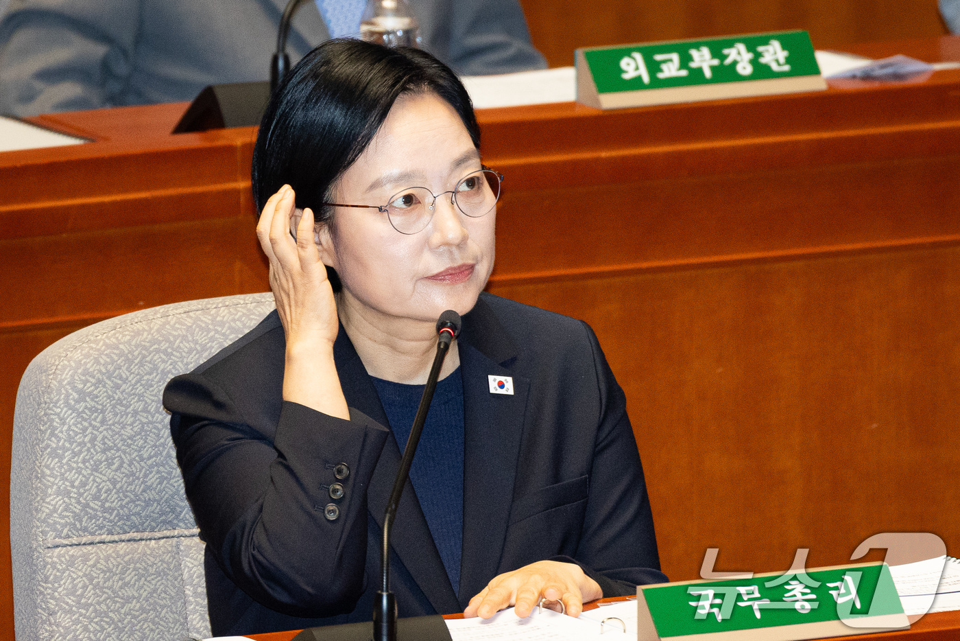 (서울=뉴스1) 유승관 기자 = 한성숙 국무총리가 25일 서울 여의도 국회에서 열린 제438회 국회(임시회) 예산결산특별위원회 제2차 전체회의에 출석해 의원 질의를 듣고 있다. 2 …