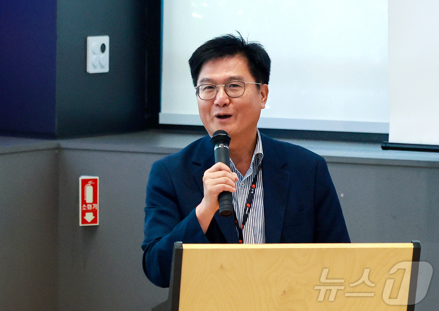 (서울=뉴스1) 이호윤 기자 = 채원배 뉴스1 편집인 겸 전무이사가 25일 서울 성동구 KT&G 상상플래닛에서 열린 2026 뉴스1 ‘K-브랜드’ 글로벌 캠프 개회식에서 개회사를 …