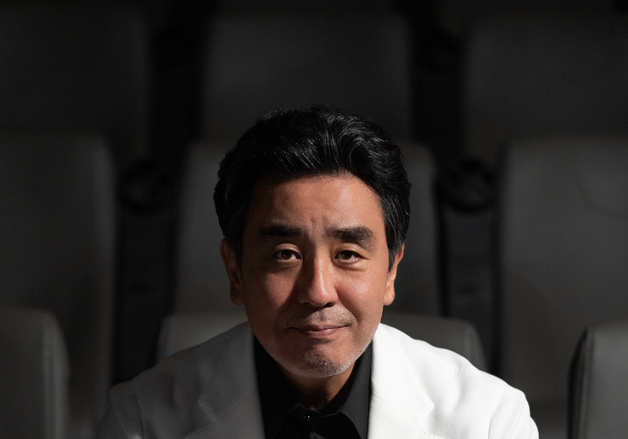 류승룡 "'김부장'으로 백상 대상…후배들이 무대 인사서 박수 파도타기"