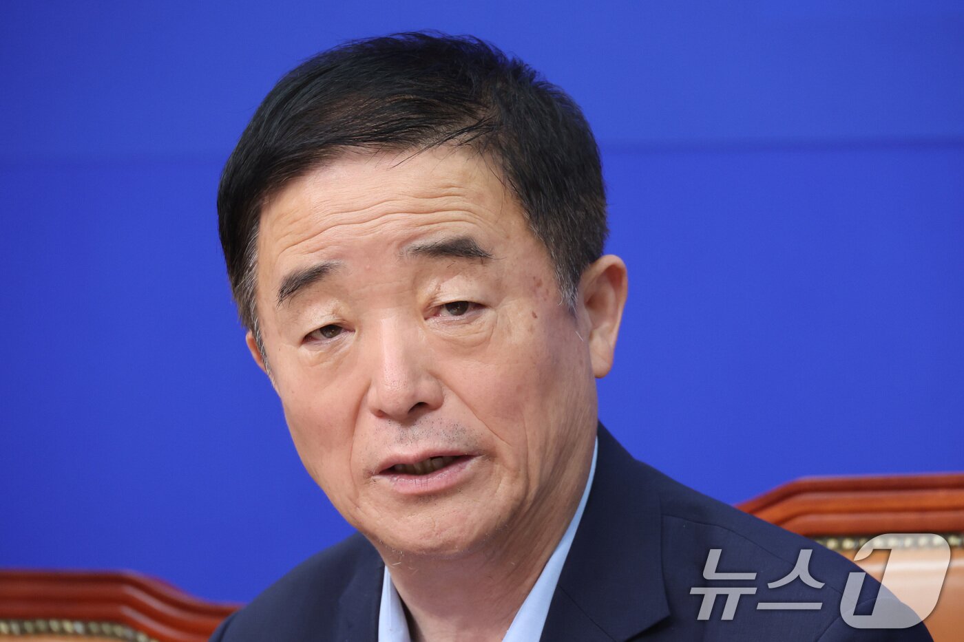본문 이미지 - 강득구 더불어민주당 의원이 25일 서울 여의도 국회에서 열린 민주연구원 혁신TF 1차 회의에서 발언하고 있다. 2026.8.25 ⓒ 뉴스1 신웅수 기자