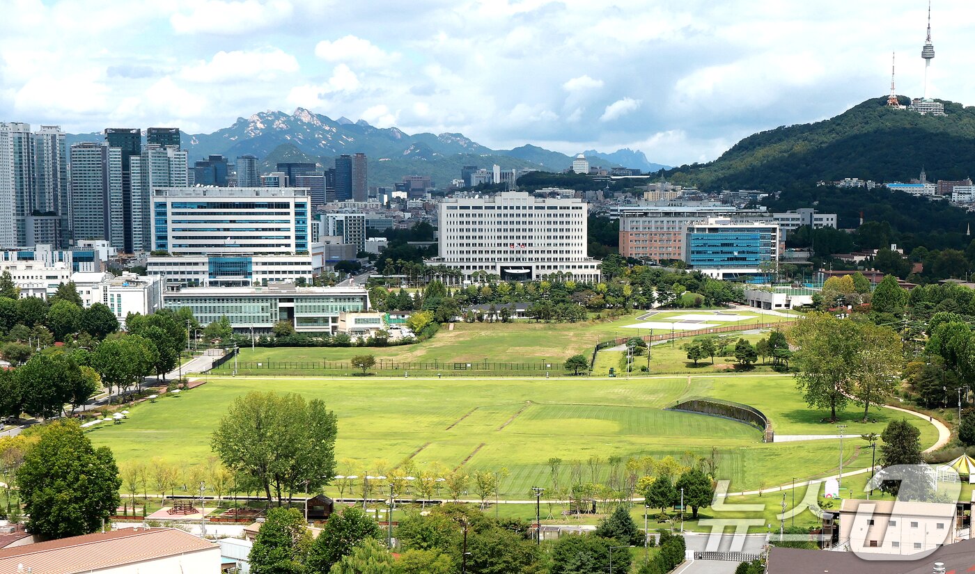 본문 이미지 - 서울 용산구 용산공원. 2026.8.25 ⓒ 뉴스1 이호윤 기자