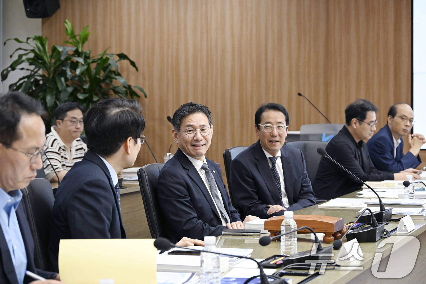 (서울=뉴스1) = 조용범 기획예산처 차관이 25일 오후 서울 영등포구 한국수출입은행에서 열린 '제5차 민간투자사업심의위원회 본회의'를 주재하고 있다. (기획예산처 제공. 재판매 …
