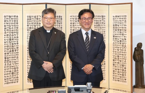 김민석, 기독교계 상견례…"지지율 하락 일신하란 국민 뜻으로 생각"(종합)