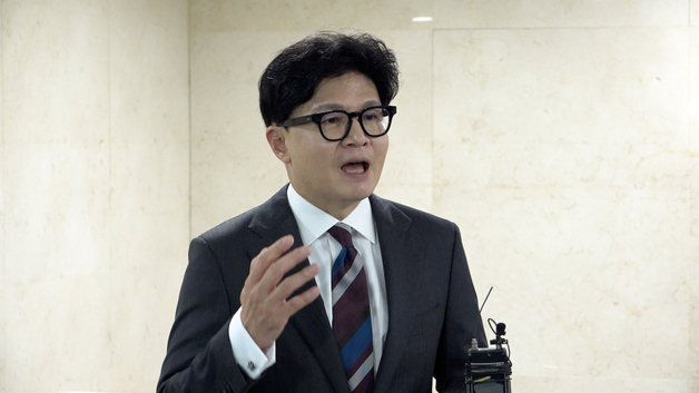 한동훈 "靑과 얘기 안 했다고 대법원장 탄핵? 그럼 왕정을 하시라"[영상]