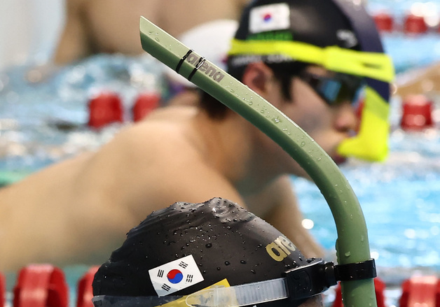 김우민·황선우, 동시 출발