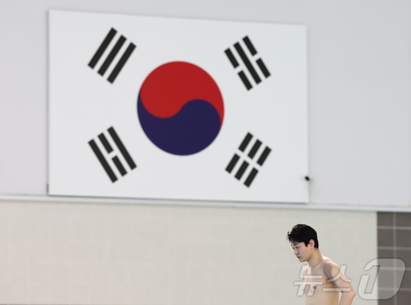 (진천=뉴스1) 김민지 기자 = 다이빙 국가대표 김영남이 25일 오후 충북 진천선수촌에서 열린 2026 아이치·나고야 하계아시아경기대회 대한수영연맹 미디어데이에서 공개 훈련을 하고 …