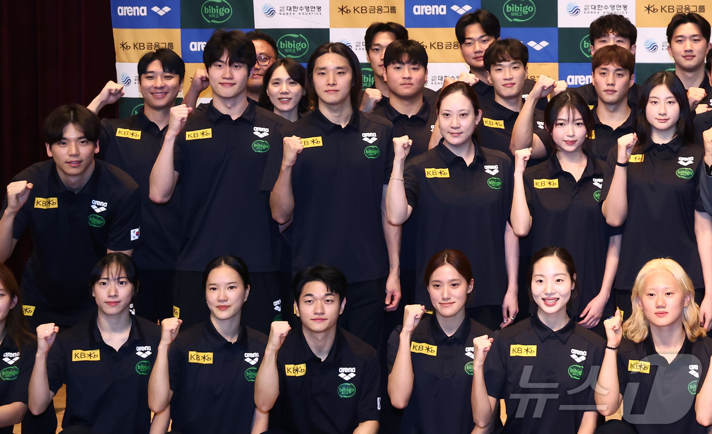 (진천=뉴스1) 김민지 기자 = 25일 오후 충북 진천선수촌에서 열린 2026 아이치·나고야 하계아시아경기대회 대한수영연맹 미디어데이에서 황선우, 김우민, 이주호, 김승원 등 국가 …