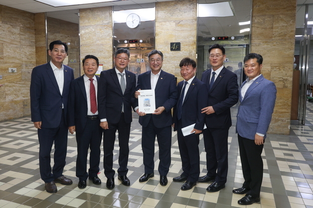 남종섭 경기도의회 의장, 행안부·국회에 '지방의회법' 연내 제정 건의
