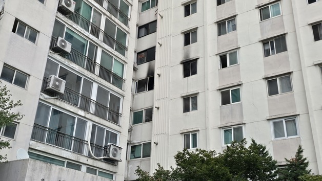 신길역 인근 아파트 화재…경상 4명에 주민 26명 대피(종합)