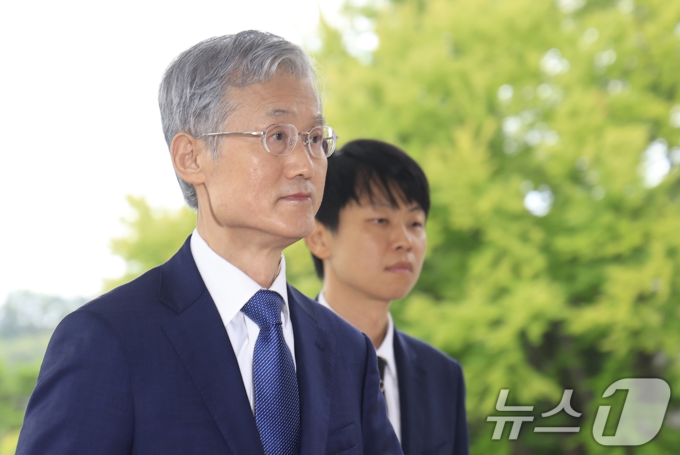 (서울=뉴스1) 박정호 기자 = 조희대 대법원장이 26일 서울 서초구 대법원으로 출근하고 있다. 2026.8.26/뉴스1