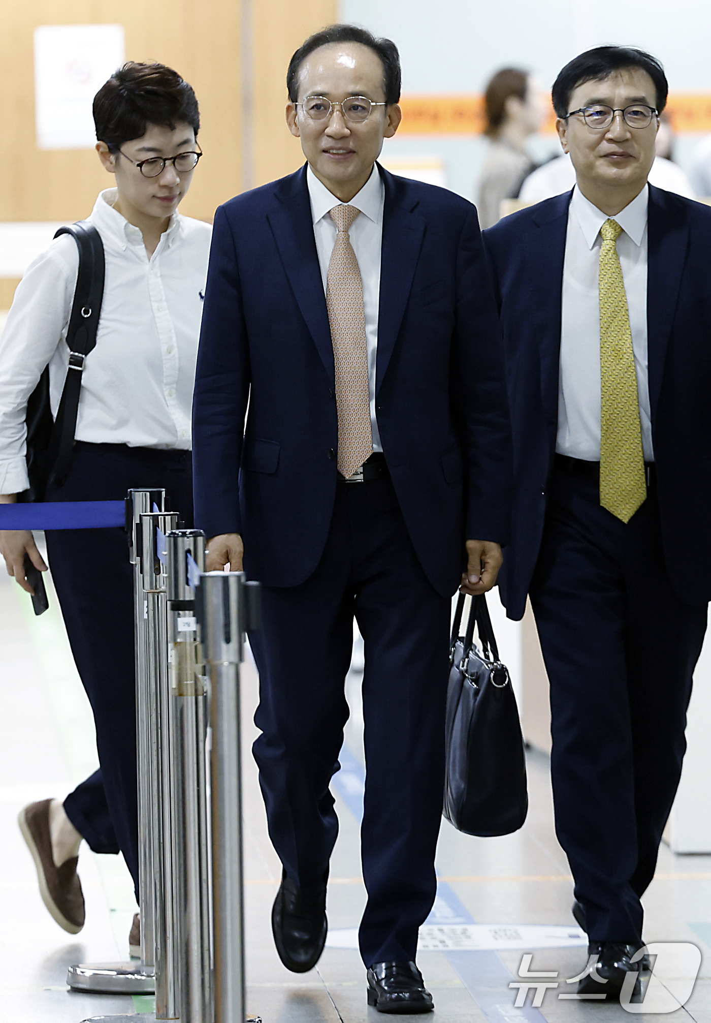 (서울=뉴스1) 박정호 기자 = 12·3 비상계엄 당시 국회의 계엄 해제 표결을 방해한 혐의를 받는 추경호 대구시장이 26일 서울 서초구 서울중앙지방법원에서 열린 내란중요임무종사 …
