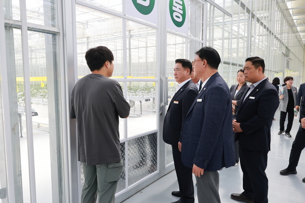 영동 스마트팜단지 개장…첨단 ICT 활용 스마트농업 본격화