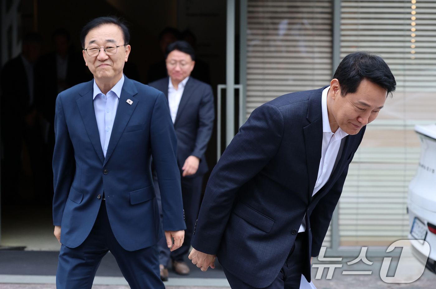 (서울=뉴스1) 오대일 기자 = 김윤덕 국토교통부 장관과 오세훈 서울시장이 26일 서울 중구 컨퍼런스하우스 달개비에서 서울 주택 공급 현안을 논의하기 위한 2차 회동을 마친 뒤 각 …