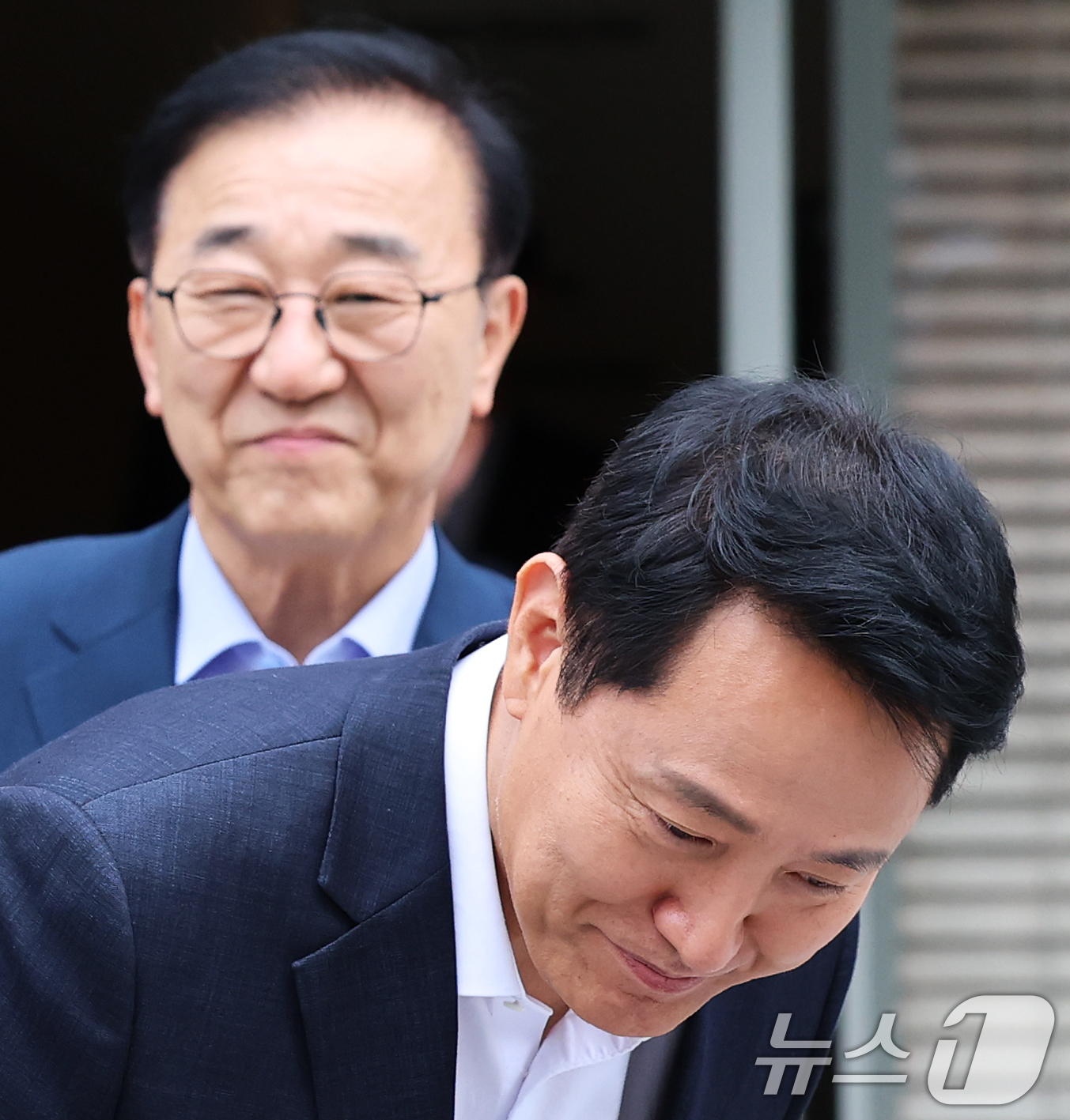 (서울=뉴스1) 오대일 기자 = 김윤덕 국토교통부 장관과 오세훈 서울시장이 26일 서울 중구 컨퍼런스하우스 달개비에서 서울 주택 공급 현안을 논의하기 위한 2차 회동을 마친 뒤 각 …