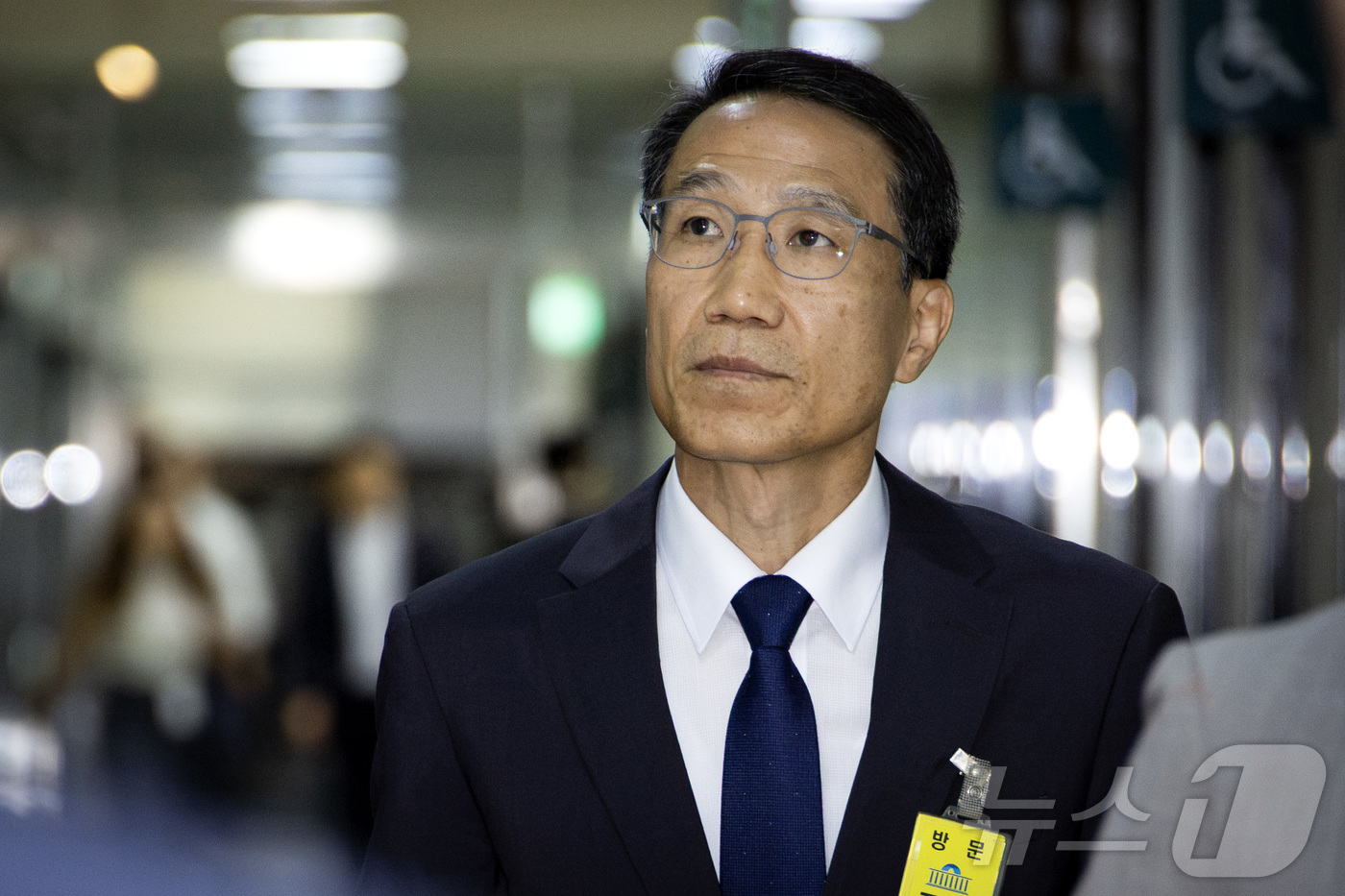 (서울=뉴스1) 국회사진기자단 = 유재성 경찰청장 직무대행이 26일 오전 서울 여의도 국회에서 열린 정보위원회 전체회의에 출석하고 있다.   2026.8.26/뉴스1