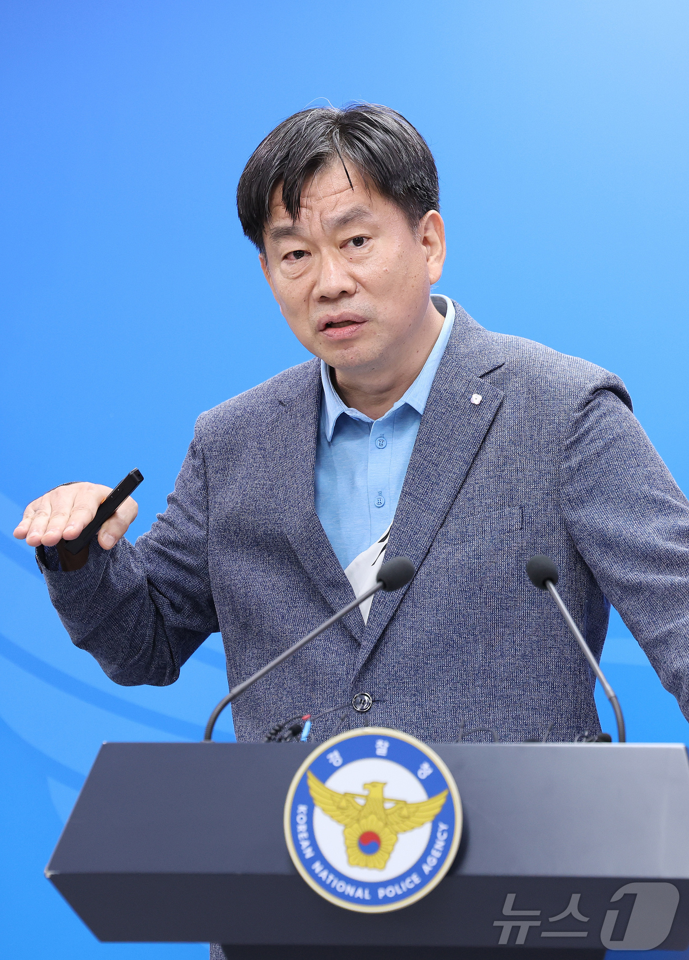 (서울=뉴스1) 박지혜 기자 = 한동훈 경찰청 국가수사본부 12·29 여객기 참사 특별수사단장이 26일 서울 서대문구 경찰청에서 12·29 여객기 참사 중간 수사 결과를 발표하고 …