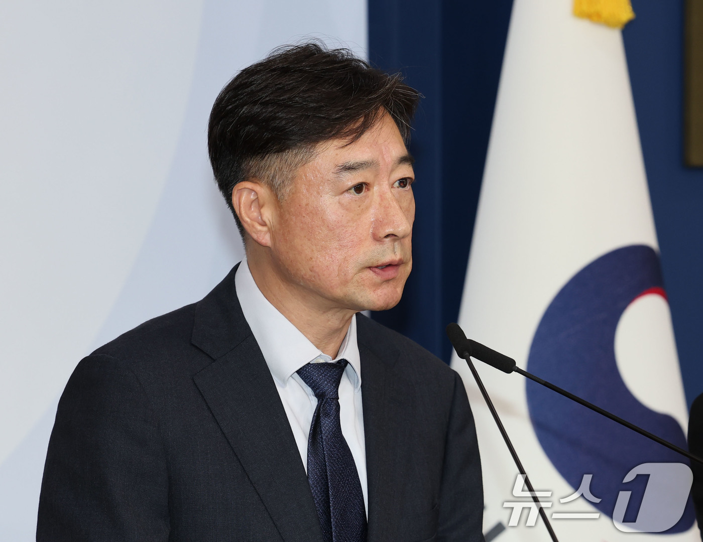 (서울=뉴스1) 이종덕 기자 = 박용순 중소기업정책실장이 26일 서울 세종로 정부종합청사에 '중소기업 지원사업 효율화 방안에 대해' 브리핑하고 있다. 2026.8.26/뉴스1
