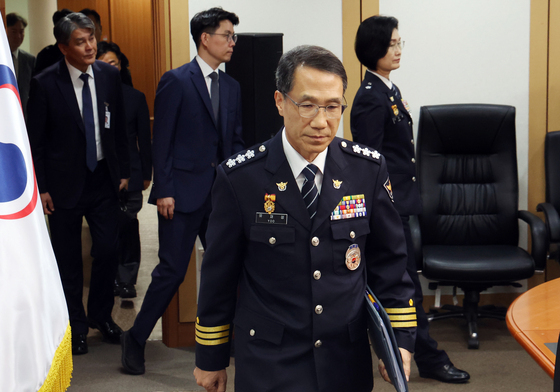 경찰 지휘부 회의 참석하는 유재성 직무대행