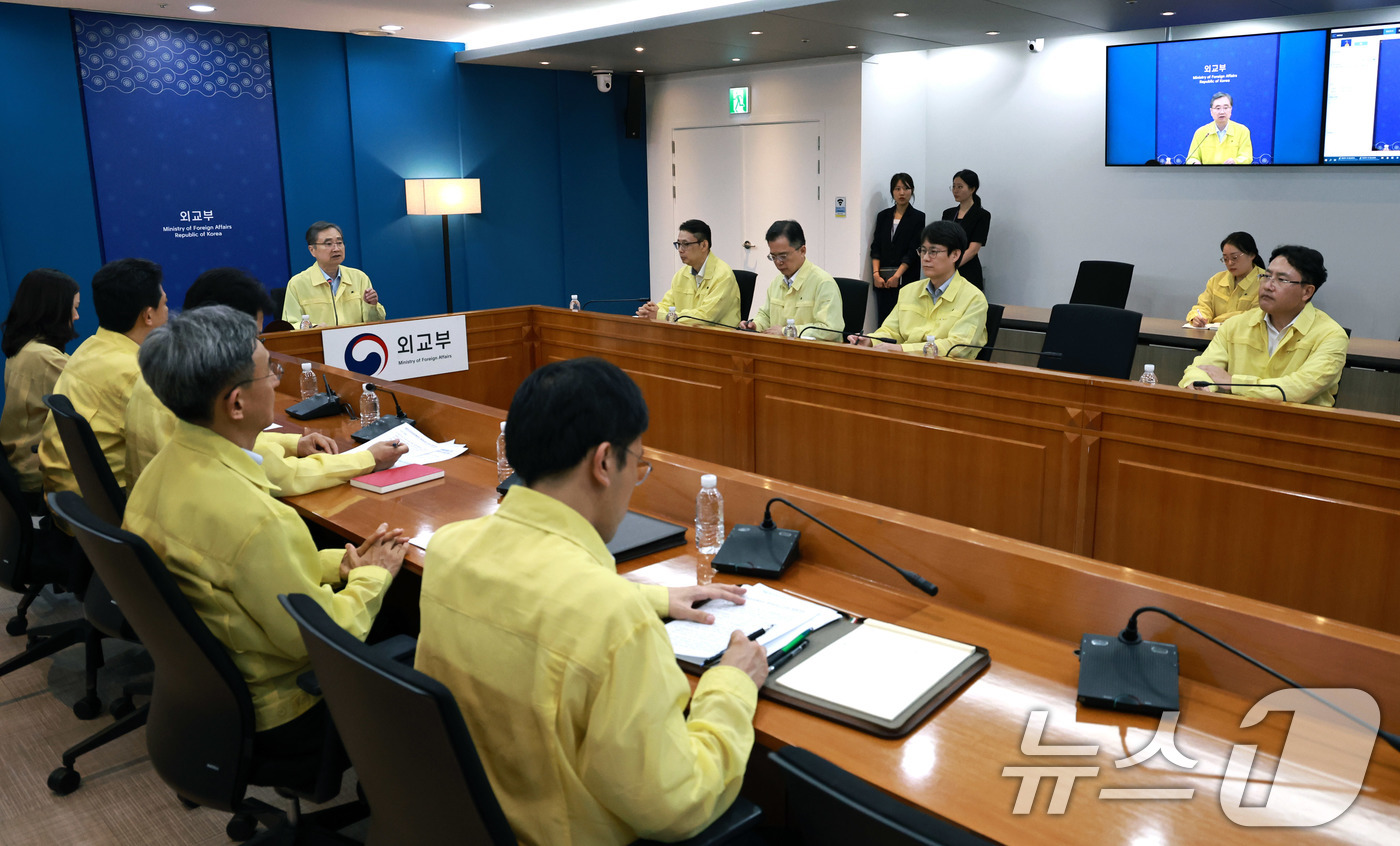 (서울=뉴스1) 구윤성 기자 = 조현 외교부 장관이 26일 서울 종로구 외교부 청사에서 네팔 홍수 우리 국민 실종 관련 재외국민보호대책본부회의를 주재하고 있다. 2026.8.26/ …