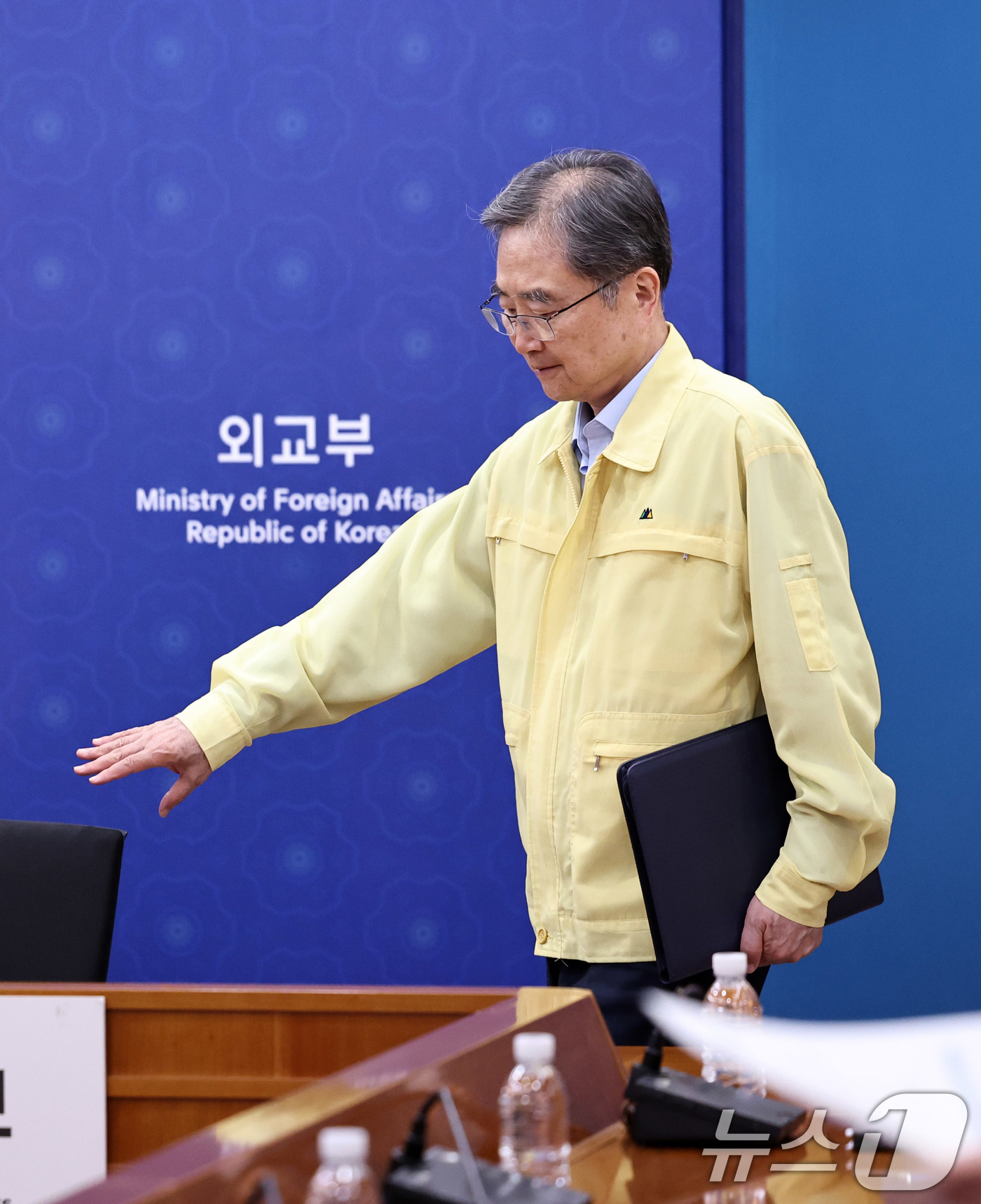 (서울=뉴스1) 구윤성 기자 = 조현 외교부 장관이 26일 서울 종로구 외교부 청사에서 열린 네팔 홍수 우리 국민 실종 관련 재외국민보호대책본부회의에 참석하고 있다. 2026.8. …