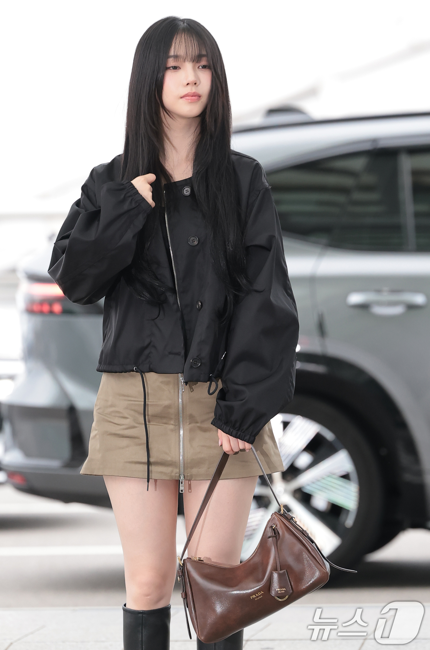 (인천공항=뉴스1) 권현진 기자 = 에스파(Aespa) 카리나가 해외 일정을 위해 27일 오전 인천국제공항을 통해 싱가포르로 출국하고 있다. 2026.8.27/뉴스1