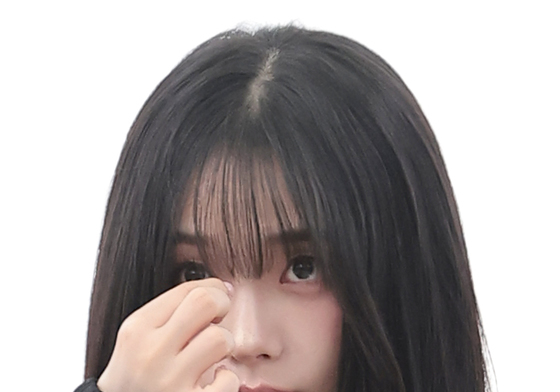 앞머리 자른 카리나