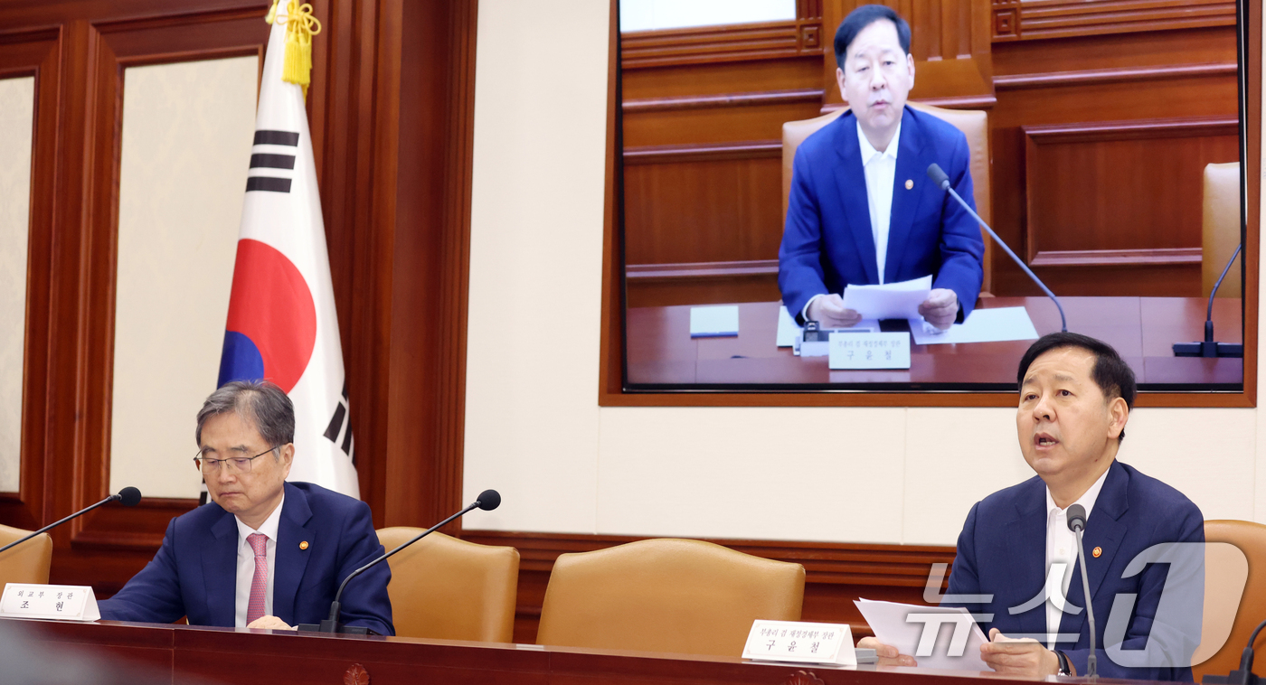 (서울=뉴스1) 김명섭 기자 = 구윤철 경제부총리 겸 재정경제부 장관이 27일 서울 종로구 세종대로 정부서울청사에서 열린 제273차 대외경제장관회의에서 모두 발언을 하고 있다. 이 …