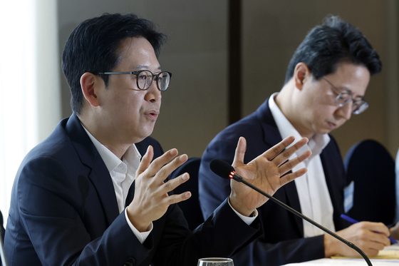 배경훈 "현 독파모 방식 유효한지 고민…내년엔 AI 승부 봐야"
