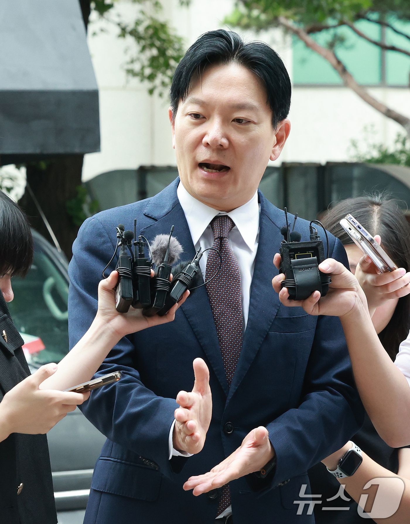 (서울=뉴스1) 이호윤 기자 = 국회 국정조사 청문회에서 증인 선서를 거부한 혐의 등으로 고발된 박상용 인천지검 부부장검사가 27일 서울 마포구 서울경찰청 광역수사단 공공범죄수사대 …