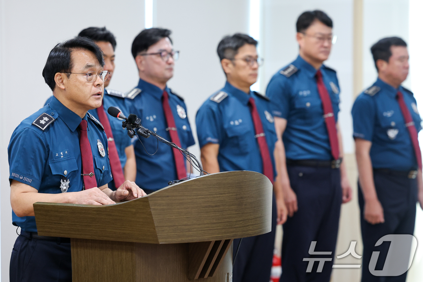 (제주=뉴스1) 안은나 기자 = 고평기 제주경찰청장이 27일 청사에서 열린 지휘부 회의에서 장미란 씨 등 실종사건 허위 종결 사태와 관련, 대도민 메시지를 발표하고 있다. 2026 …