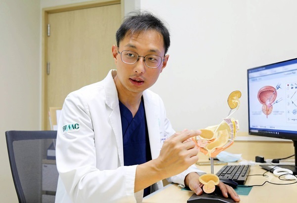 "완치라는데 왜 소변이"…암 생존자들이 찾는 마지막 진료실 [K-메디컬리포트]
