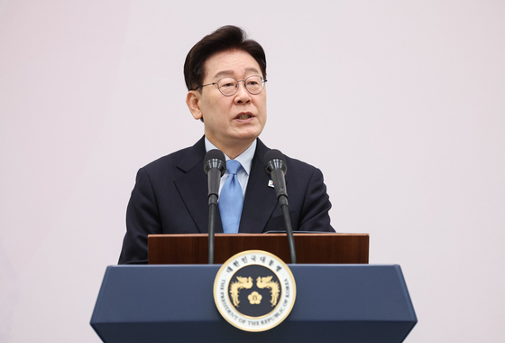 李대통령, 팔공산 계곡 정비에 "정말 큰 일 해내셨다" 칭찬