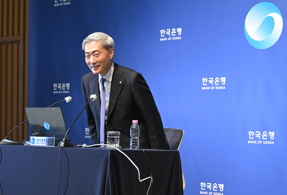 두 달 연속 금리 올린 한은, 다음은 천천히…신현송의 '호미 긴축'