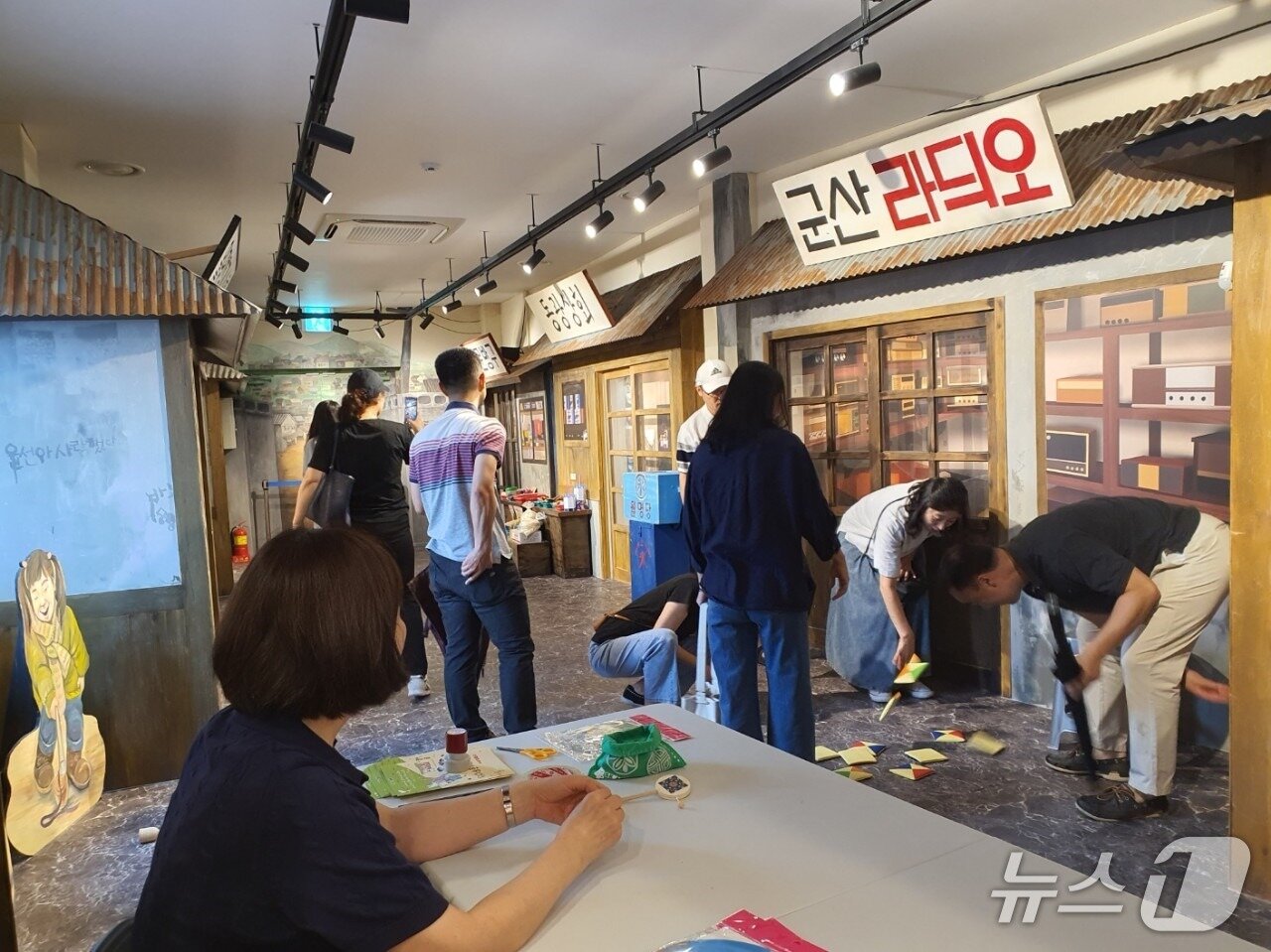 본문 이미지 - 전북 군산시 신흥동 말랭이마을에서 29일 주민과 입주 작가들이 함께 하는 '골목잔치'가 열린다./뉴스1