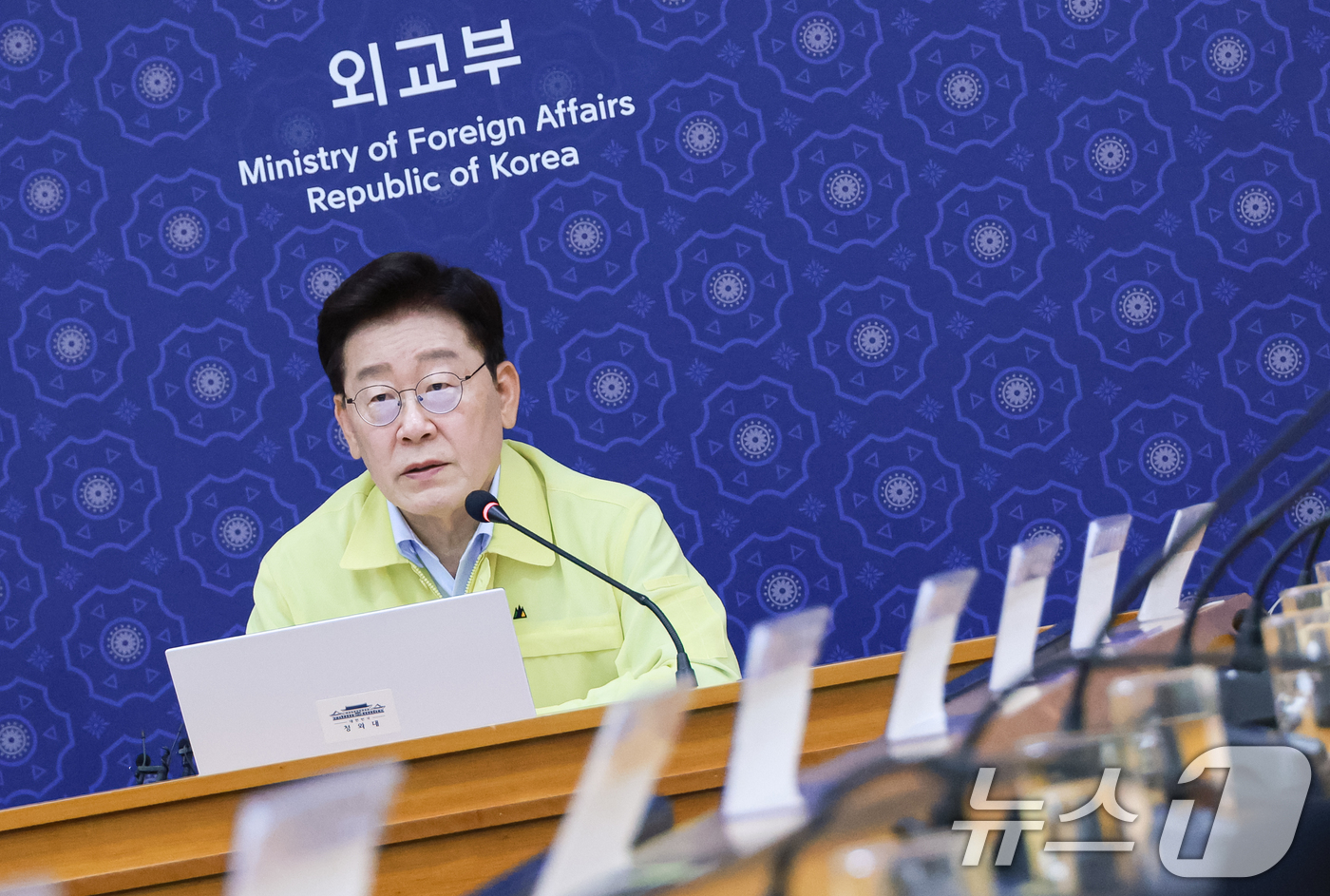 (서울=뉴스1) 이재명 기자 = 이재명 대통령이 27일 서울 종로구 외교부 청사에서 열린 네팔 홍수 대응 긴급회의에서 발언을 하고 있다. (청와대통신사진기자단) 2026.8.27/ …