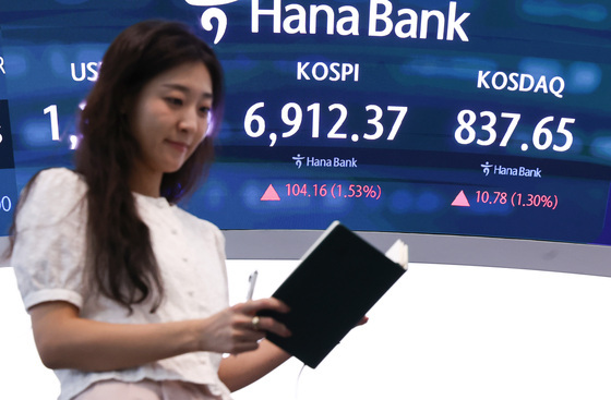 美 전력망 외산 장비 퇴출…中 대체 국내 전력기기주 급등[핫종목](종합)