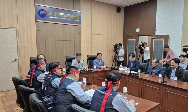 '극적 합의' 울산 버스 노사, 파행 위기 있었다…막판 3시간 지연 왜?