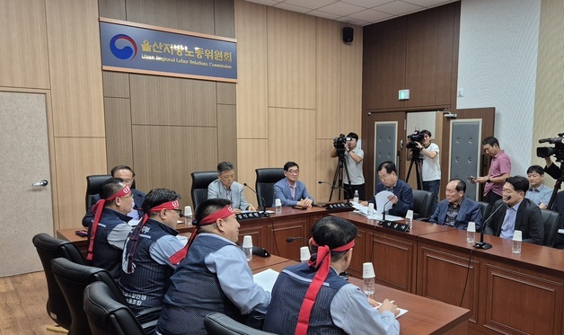 울산 시내버스 노사, 막판 교섭 돌입…파업 갈림길