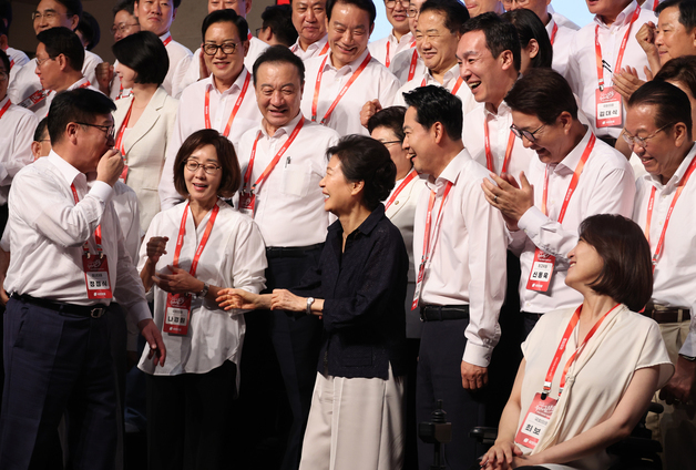 국민의힘 연찬회 참석한 박근혜 전 대통령