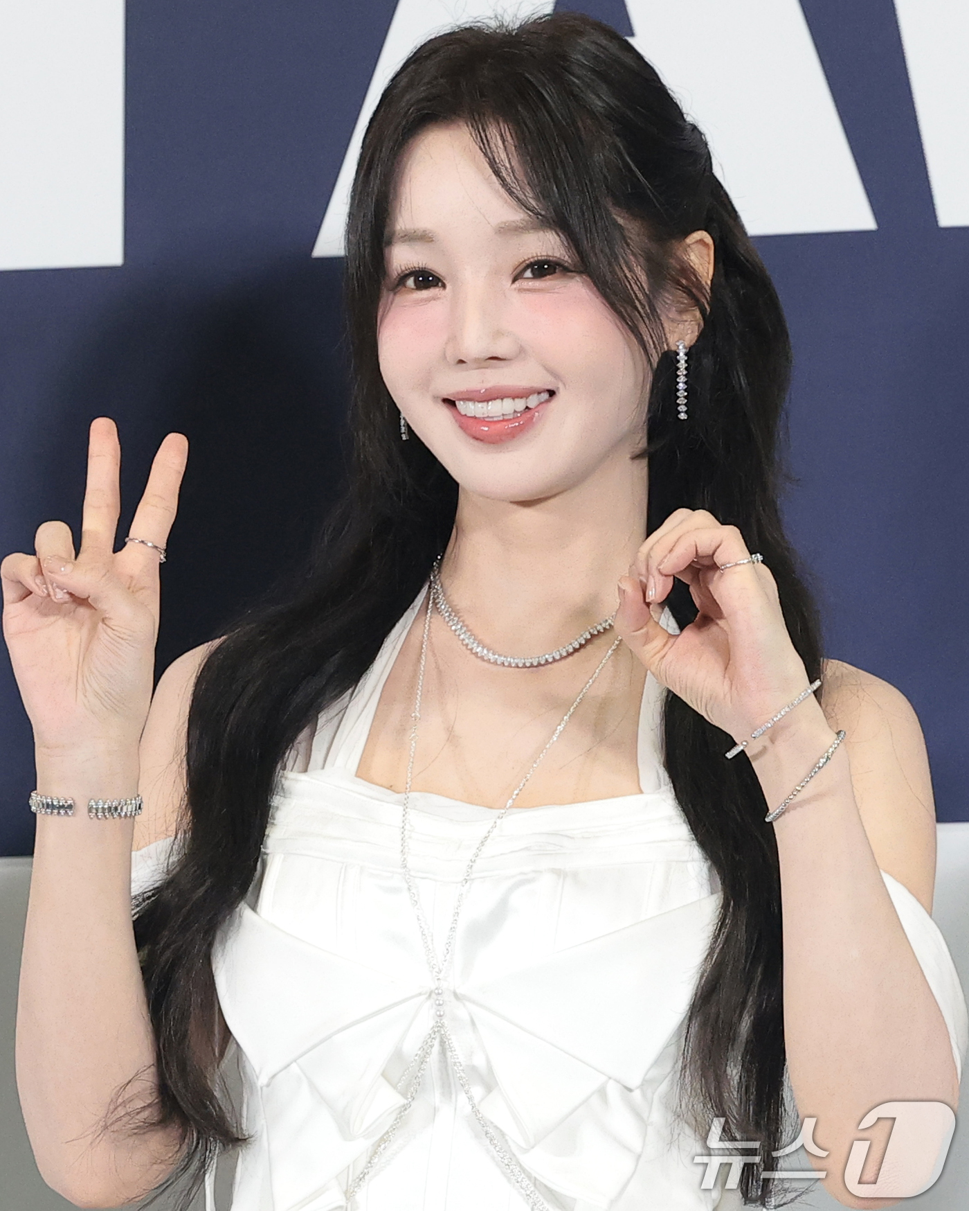 (고양=뉴스1) 권현진 기자 = 씨야의 남규리가 27일 오후 경기도 고양시 일산서구 킨텍스에서 열린 ‘2026 케이 월드 드림 어워즈(2026 KWDA)’ 시상식에서 포즈를 취하고 …