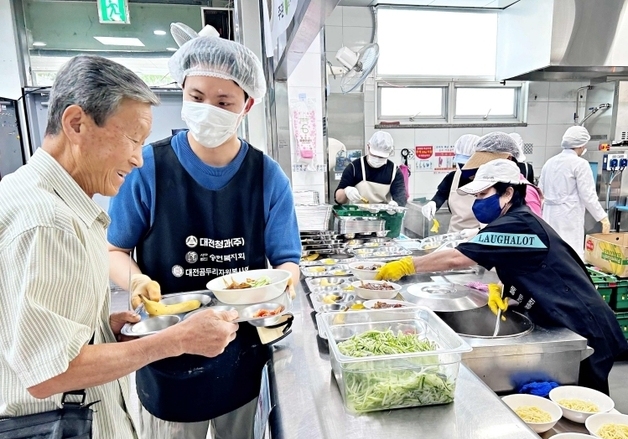 대전시노인복지관, 어르신 380명에 따뜻한 자장면 한 끼