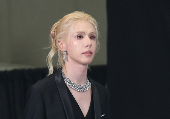 우무티, 빛나는 입장