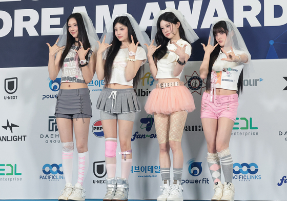 아일릿, 킨텍스 공기를 바꾸는 상큼 요정들