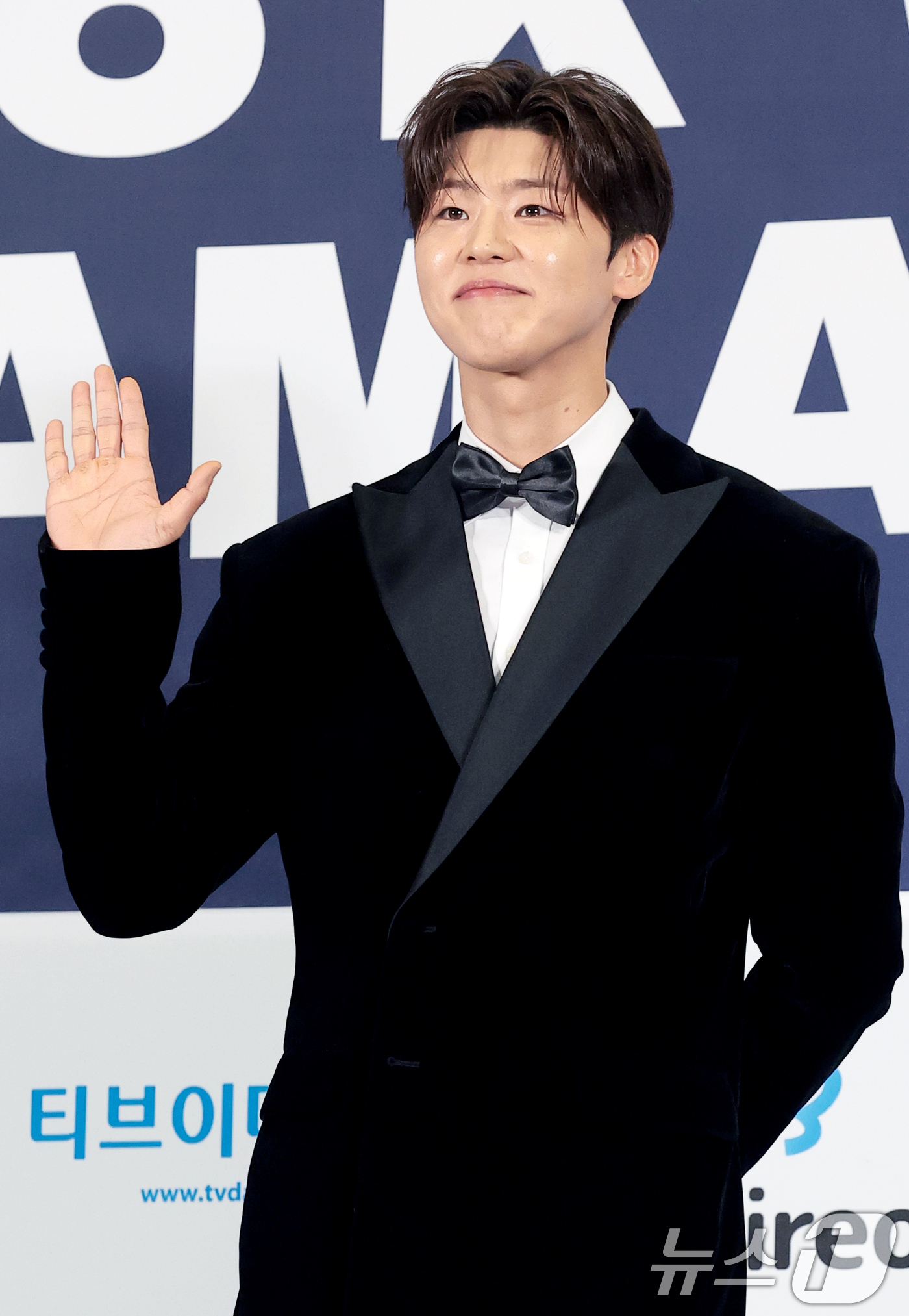 (고양=뉴스1) 권현진 기자 = 가수 박지현이 27일 오후 경기도 고양시 일산서구 킨텍스에서 열린 ‘2026 케이 월드 드림 어워즈(2026 KWDA)’ 시상식에서 포즈를 취하고 …