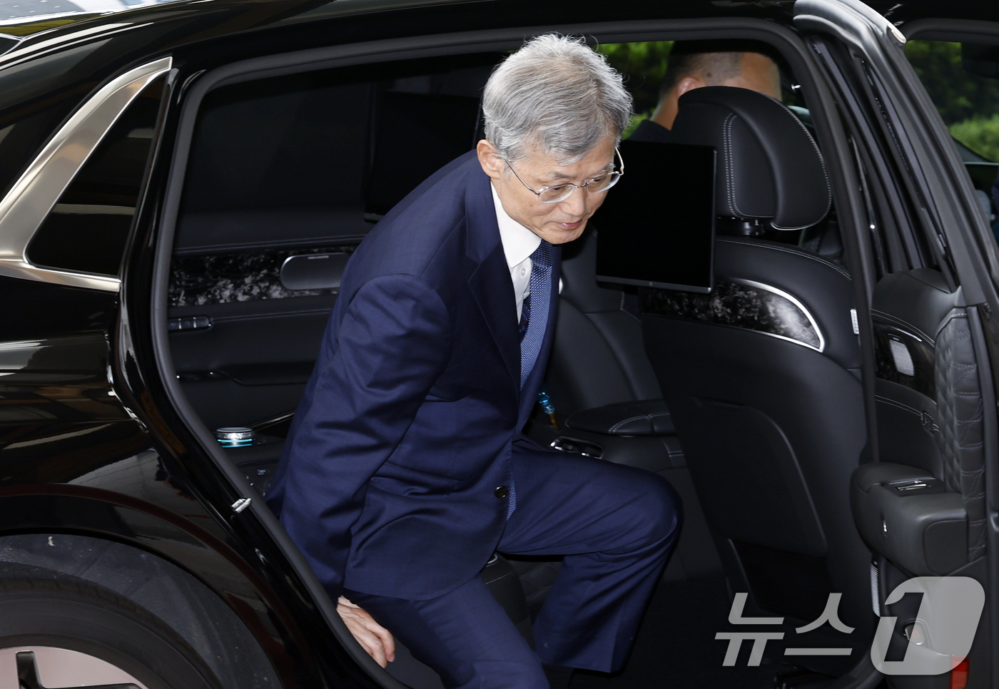(서울=뉴스1) 박정호 기자 = 조희대 대법원장이 28일 오전 서울 서초구 서초동 대법원으로 출근하고 있다. 2026.8.28/뉴스1