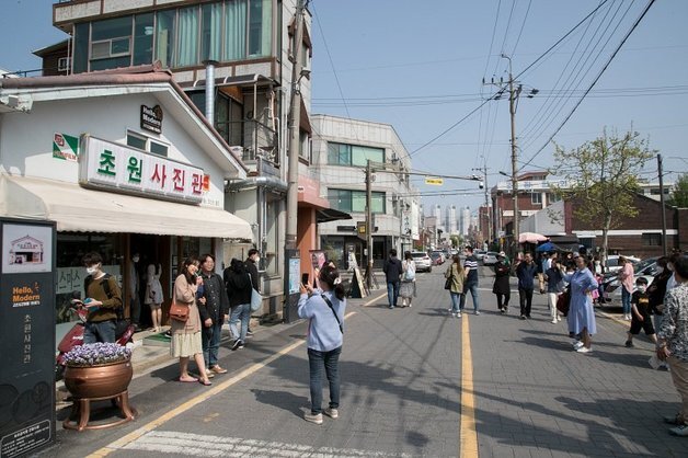 "28년 전 감성 그대로"…29일 군산 '8월의 크리스마스' 골목길 축제
