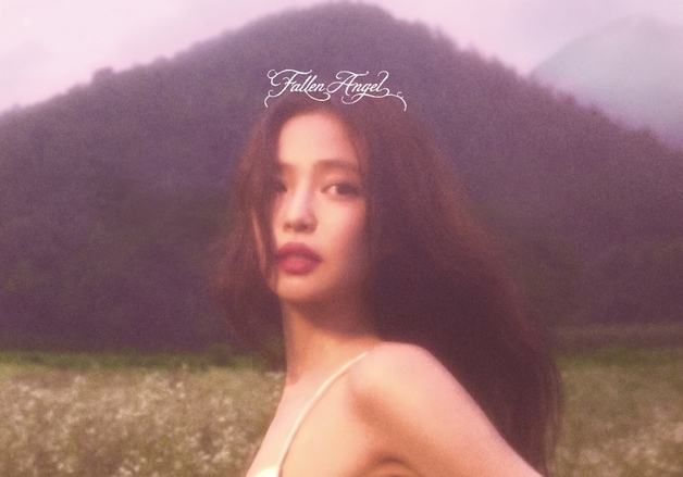 확 달라진 제니, 몽환적인 '폴른 엔젤'로 기습 컴백 [N이슈]